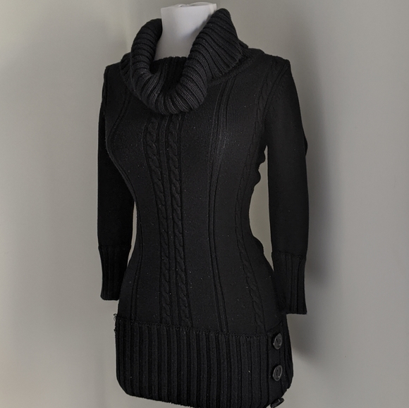 XOXO Sweater - Picture 5 of 5